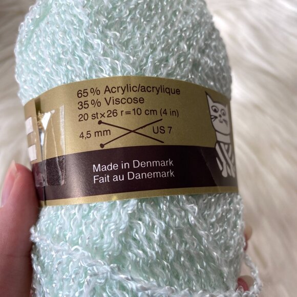 Lot of 6 Marnel Stardust Yarn - Picture 5 of 5